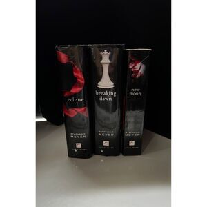 Twilight Saga Books 2 3 and 4